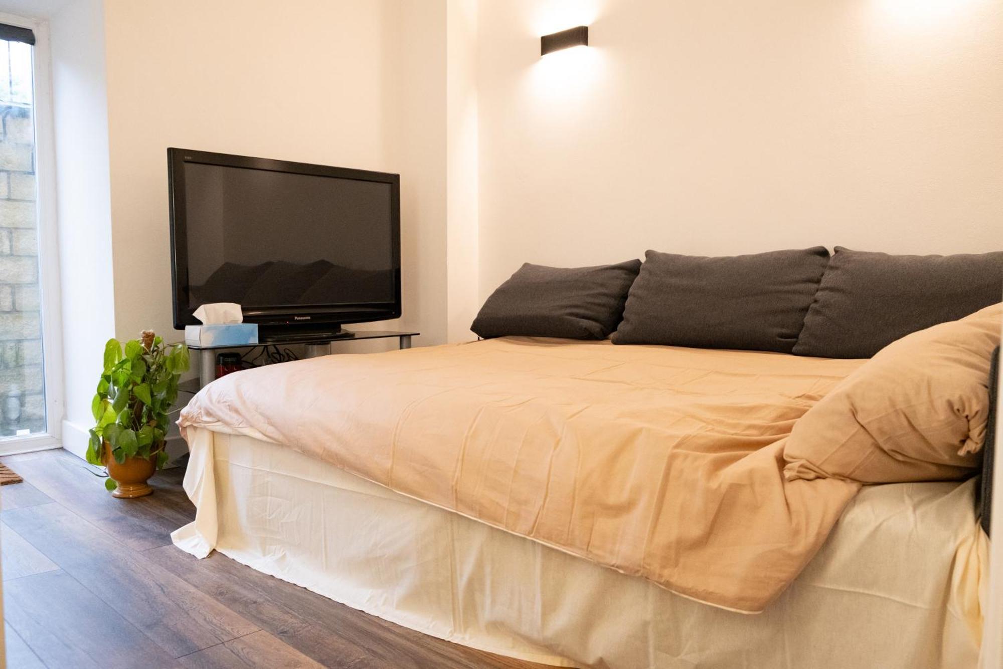 Flat Near Peak District Apartamento Mossley Exterior foto